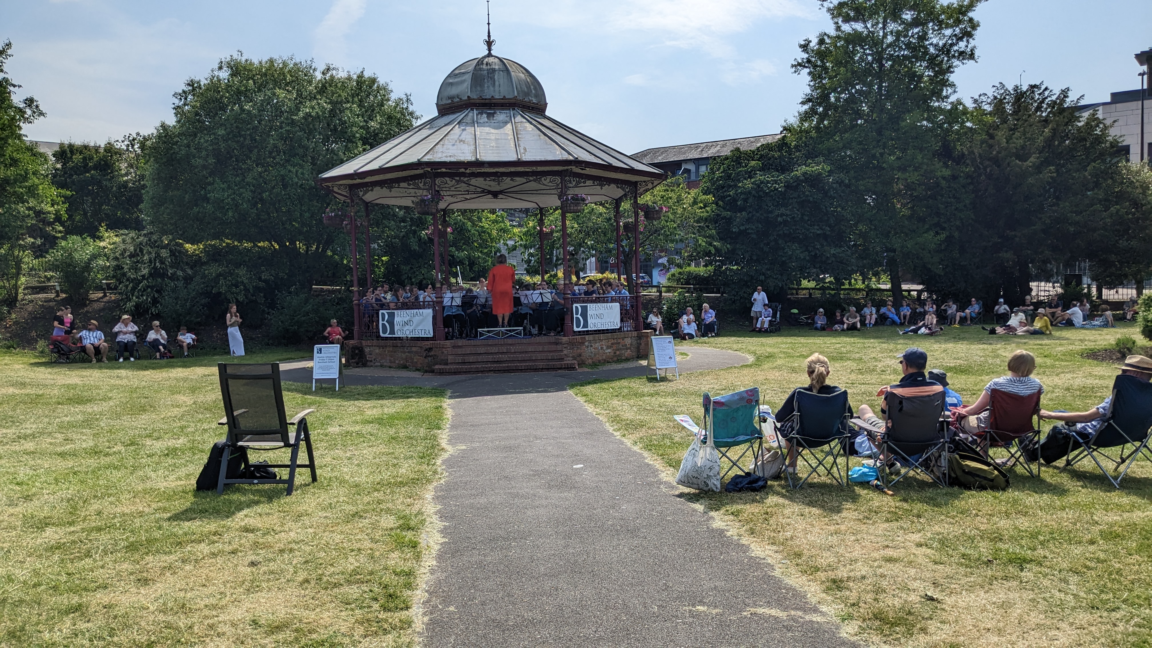 Newbury Bandstand, Victoria Park, Newbury, 3-5pm